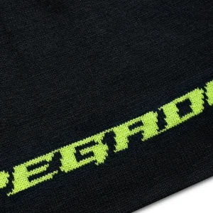 pegador-alden-short-black-flash-green-beanie-1