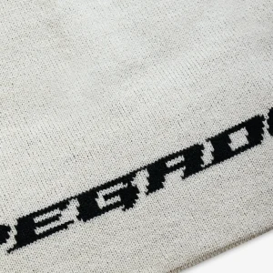 pegador-alden-short-light-beige-black-beanie-1