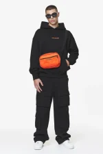 pegador-insideout-black-signal-red-cross-body-bag-3