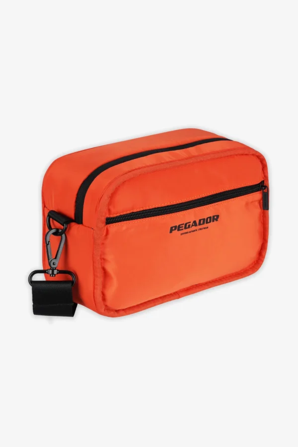 pegador-insideout-black-signal-red-cross-body-bag-7