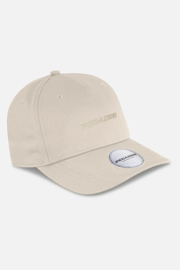 pegador-logo-desert-sand-cap