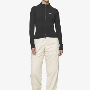pegador-maria-zip-black-longsleeve-1