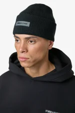 pegador-ranyo-logo-rubber-black-black-beanie-2