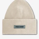 pegador-ranyo-logo-rubber-light-beige-beanie