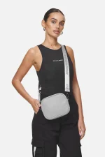 pegador-skibo-logo-faux-leather-shoulder-strap-bag-3